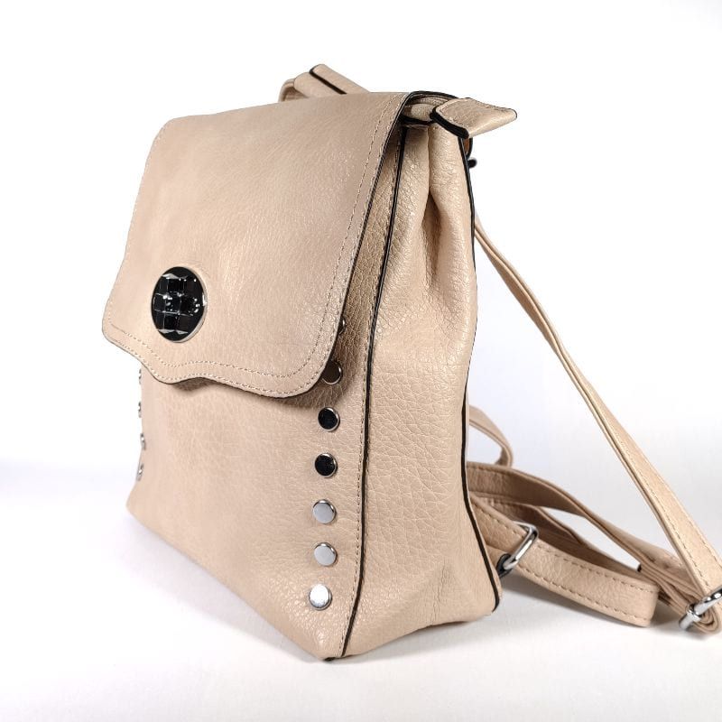 Mochila tachuelas